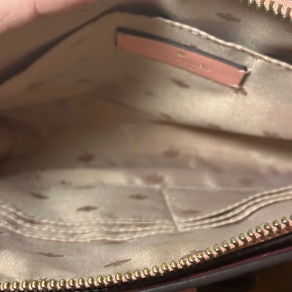 Kate Spade crossbody. - Picture 10 of 14